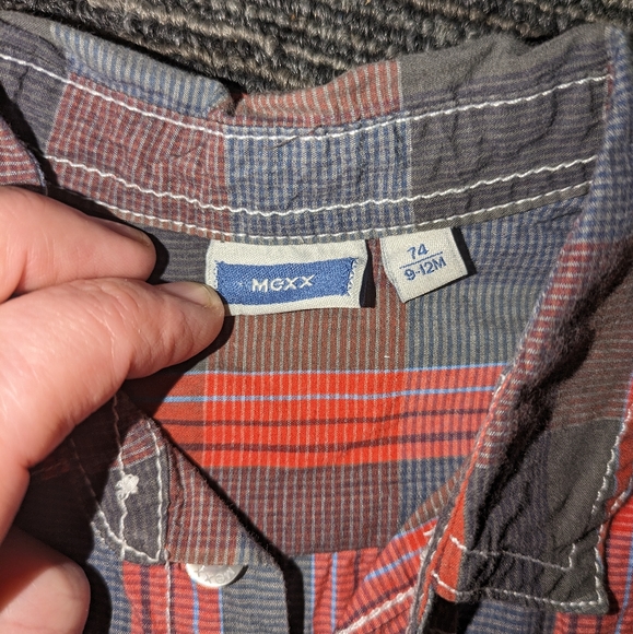 👉10/10$ Buttons Down Shirts 6-9M - Picture 3 of 5